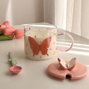 كوب الفراشة مع غطاء و وملعقة مجسمة - Butterfly glass cup