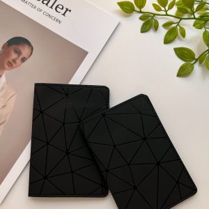 Geometric pattern passport cover - حافظة جواز سفر بتصميم هندسي فخم