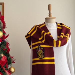 وشاح  Harry potter مع شعار المدارس مجسم